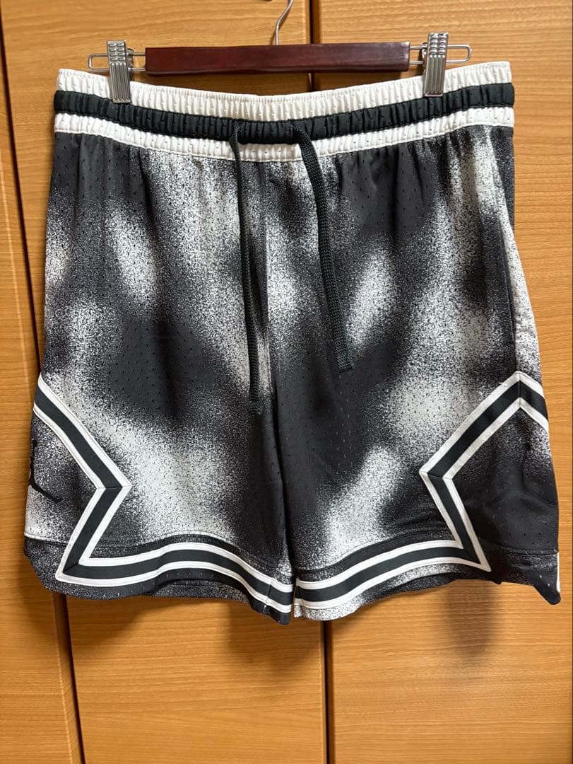 【超美品】NIKE ジョーダン FB7576-070 Lサイズ バスケショーツ