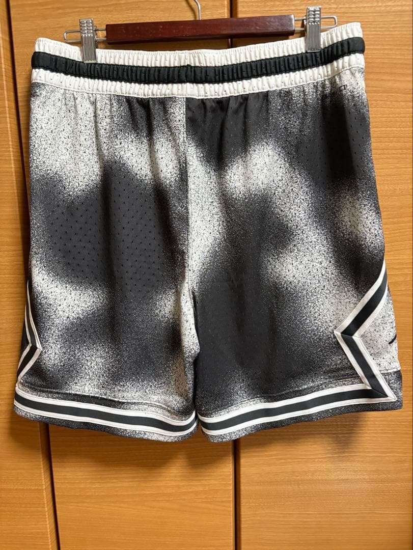 【超美品】NIKE ジョーダン FB7576-070 Lサイズ バスケショーツ