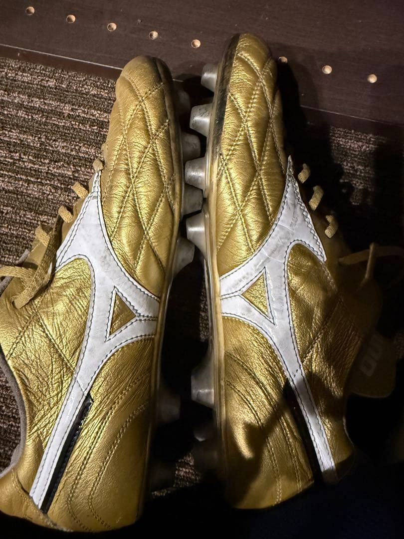 ミズノモレリア2ゴールド