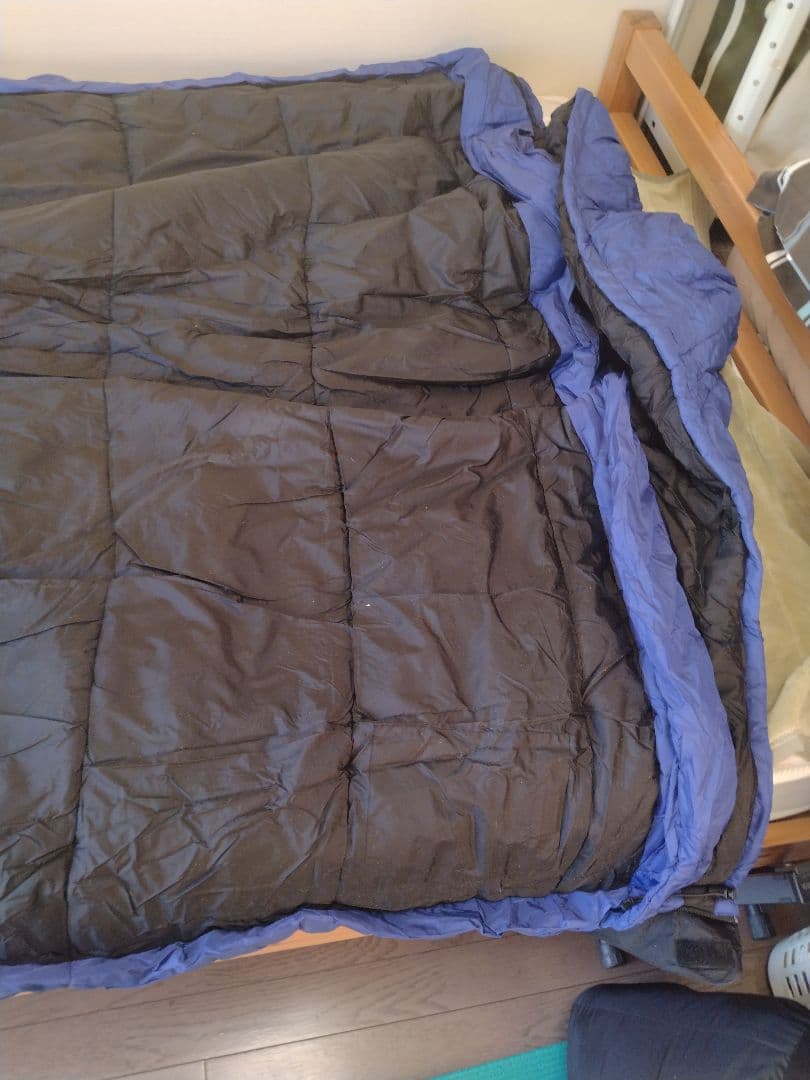 中古②　 イスカ ISUKA Trek1000 シュラフ