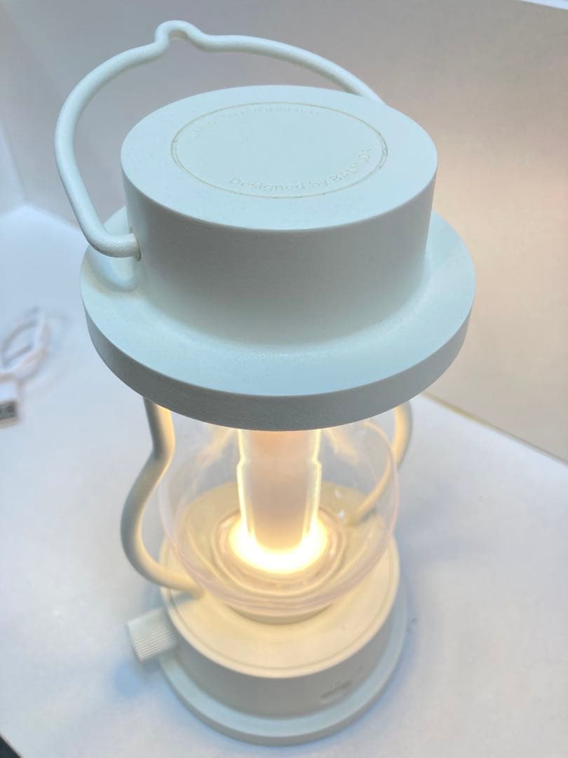 美品 バルミューダ ランタン LEDランタンポータブル L02A-WH