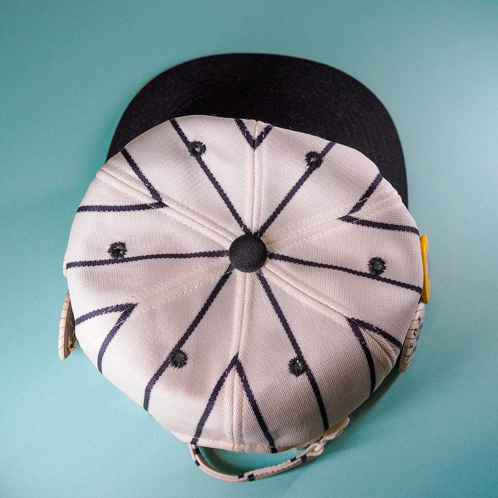 1985年 阪神タイガース キャップ & 缶バッジセット