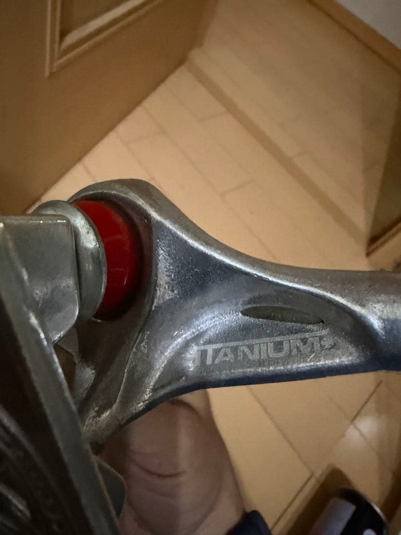 Independent Titanium トラック 139 2個セット