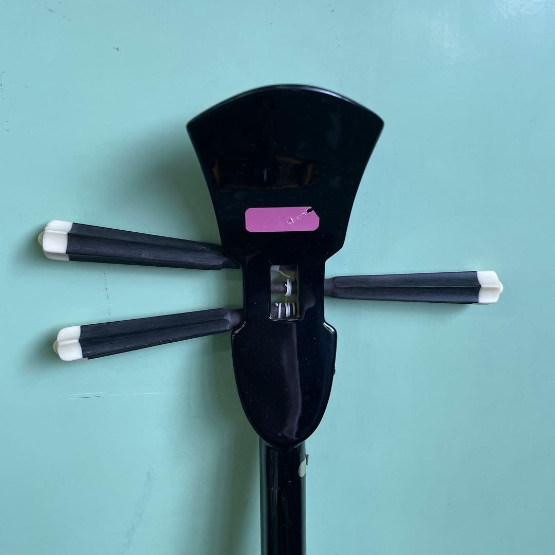 し*ん様 沖縄 三線 弦楽器 伝統楽器 収納ケース付き 蛇皮 和楽器 小物付き