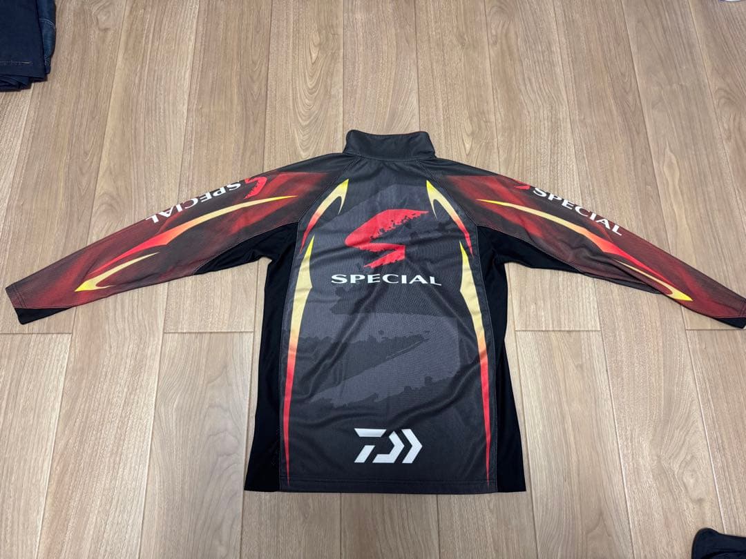 Daiwa SPECIAL 長袖インナーウェア　Lサイズ
