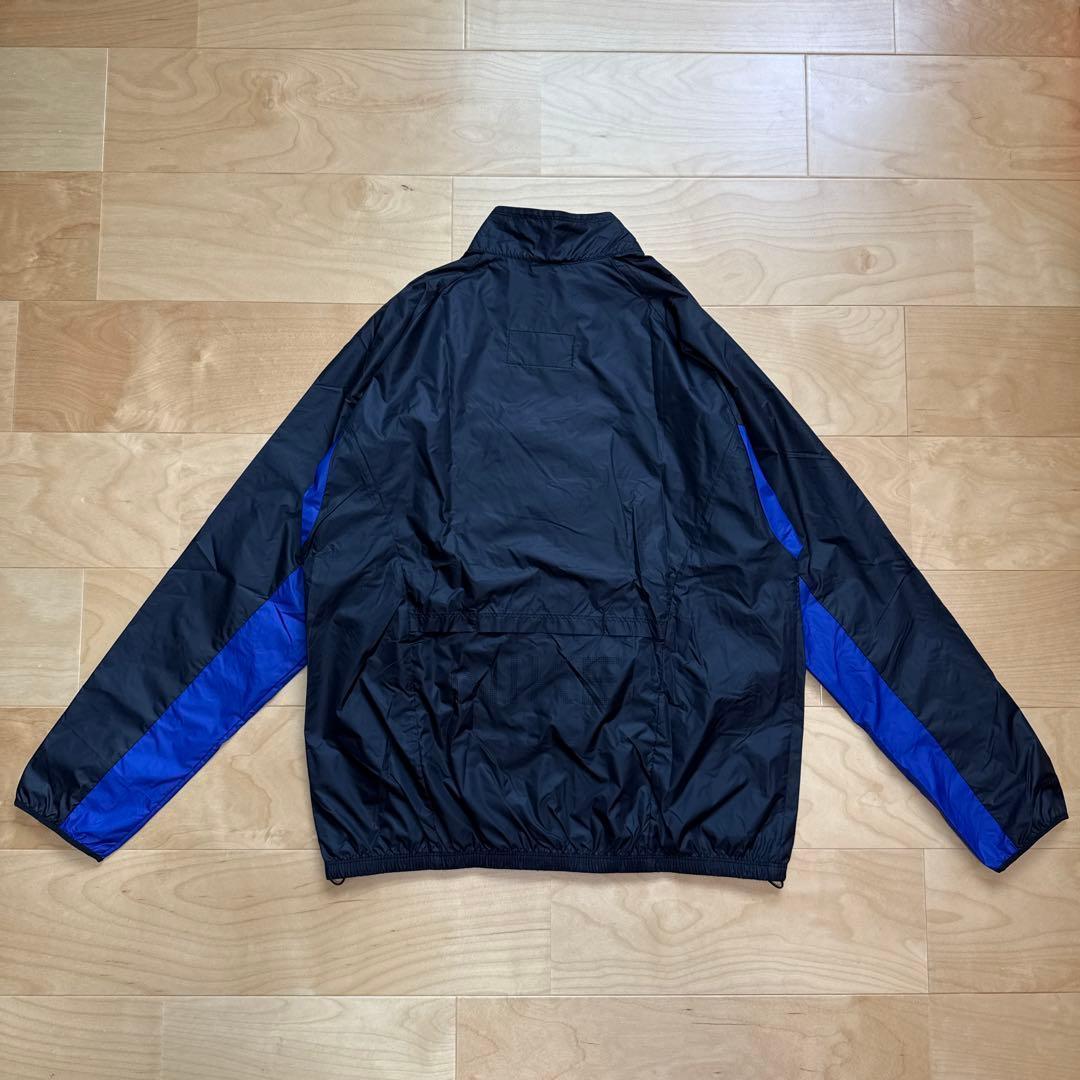 NIKE ランニングジャケット　ウィンドブレーカー　軽量　黒青ブラック　L 新品