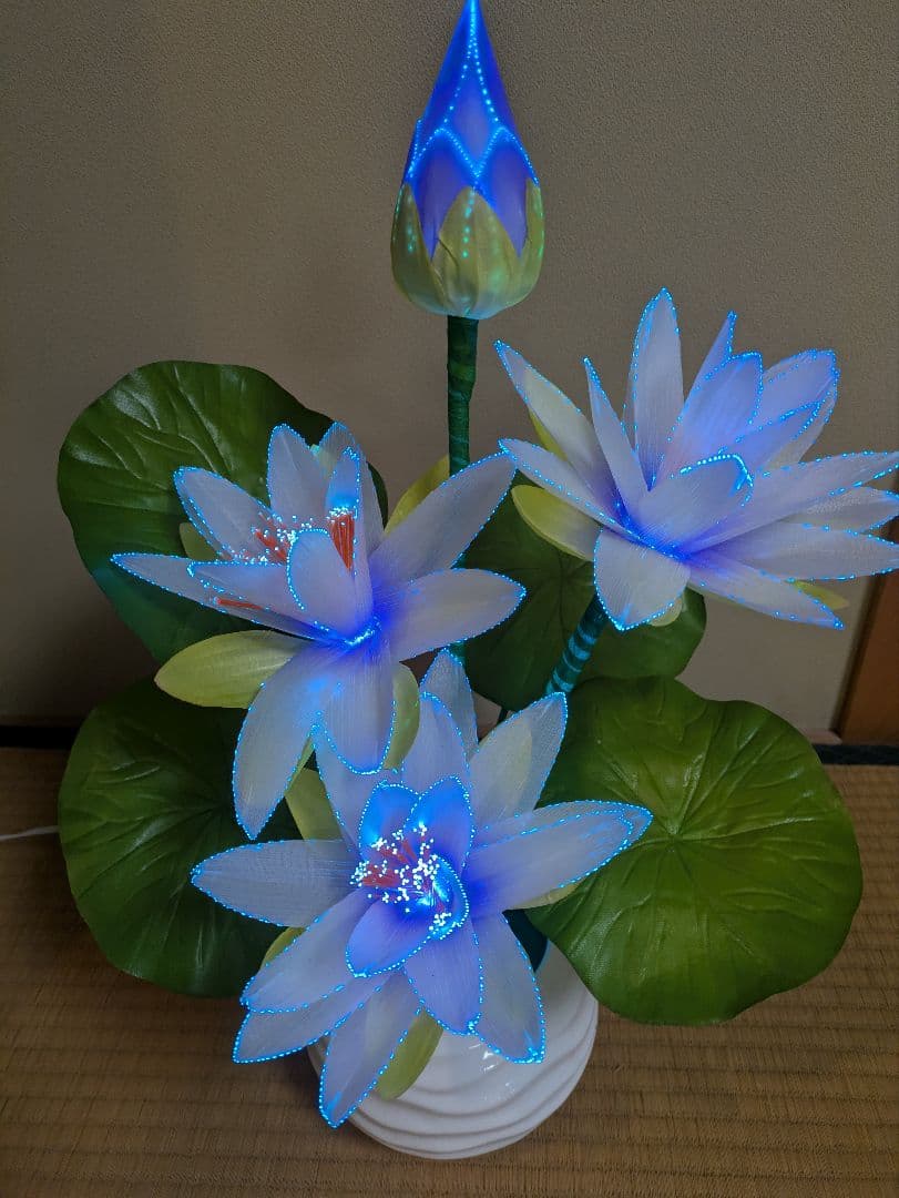 【★美品★】睡蓮のルミナスLEDライト