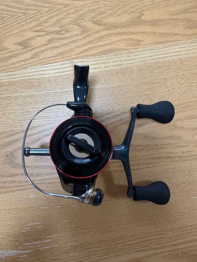 シマノ セフィア　C3000HGSDH スピニングリール 黒赤