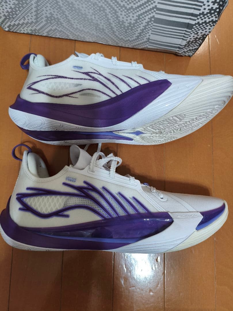 LI-NING SONIC VIII（27cm）