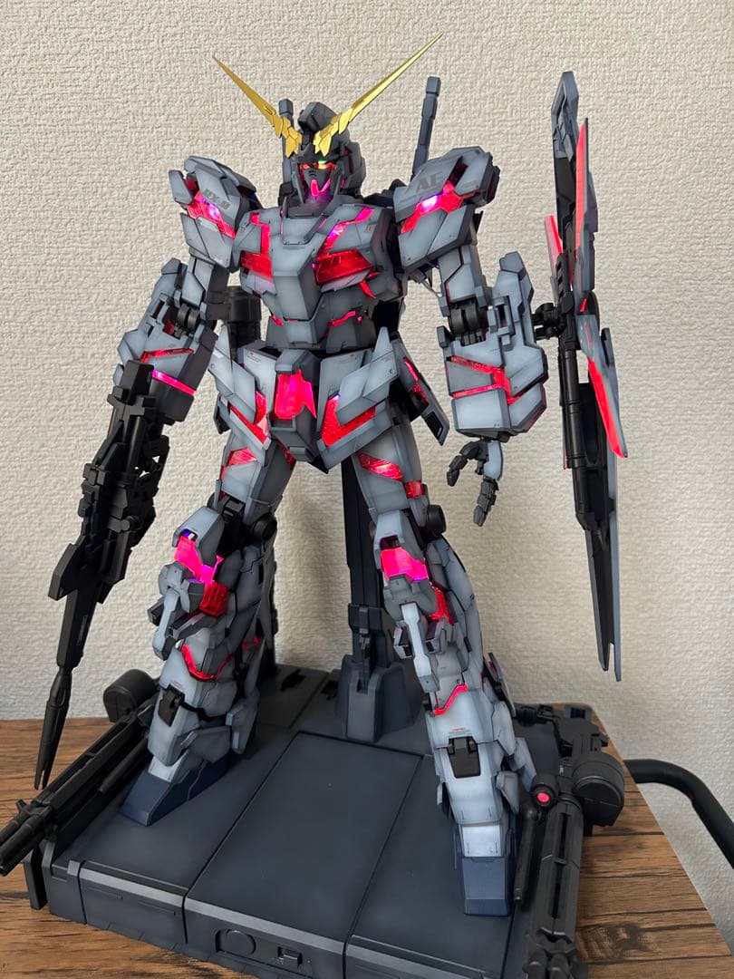 ガンプラ　PG ユニコーンガンダム　全塗装　完成品