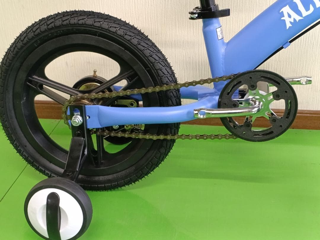 値下げ中！新品未使用 3in1 子供自転車 キックバイク 12インチ BLUE色