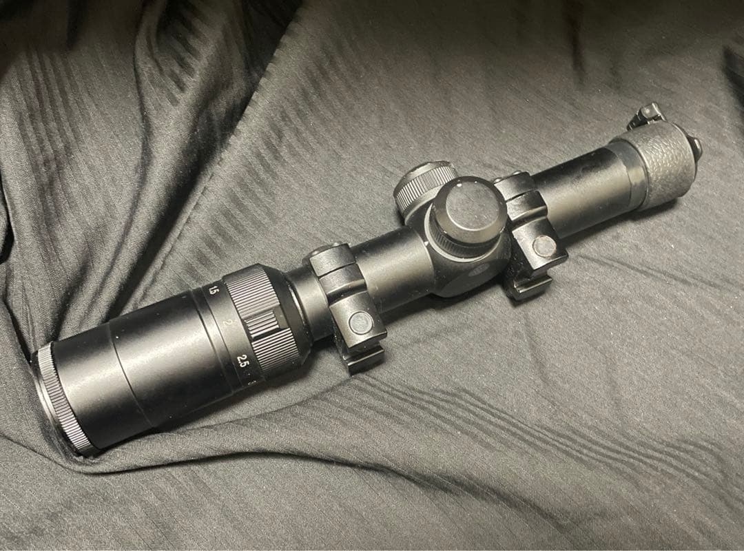 ショートスコープ　1-4×24 エアガン　トイガン