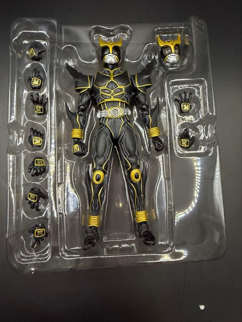 s.h.figuarts 仮面ライダー クウガ アルティメット