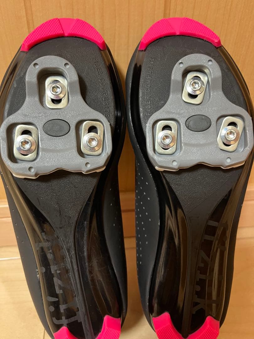 fizik フィジーク テンポ ブラックピンク サイクル シューズ 23cm 箱