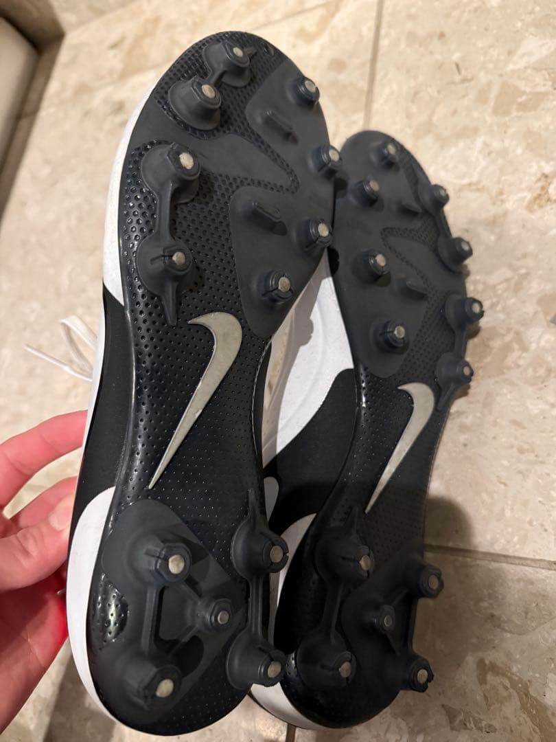 Nike サッカースパイク ホワイト/レッド Nike tempo
