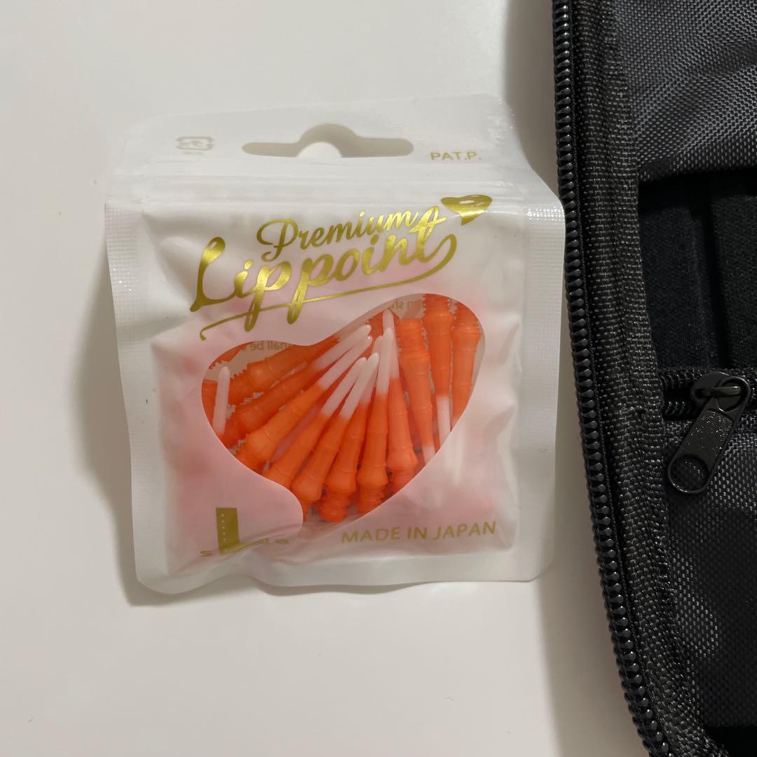 ダーツ3本セット　ダーツケース付き