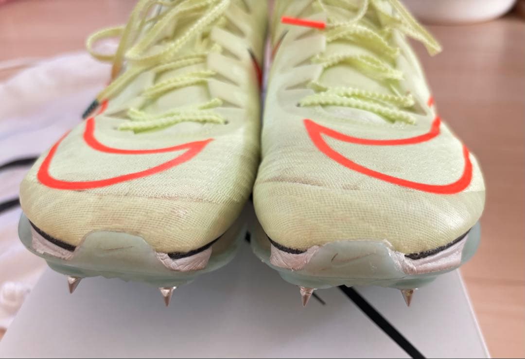 週末値引き中！パンク無し Nike マックスフライ 27.0