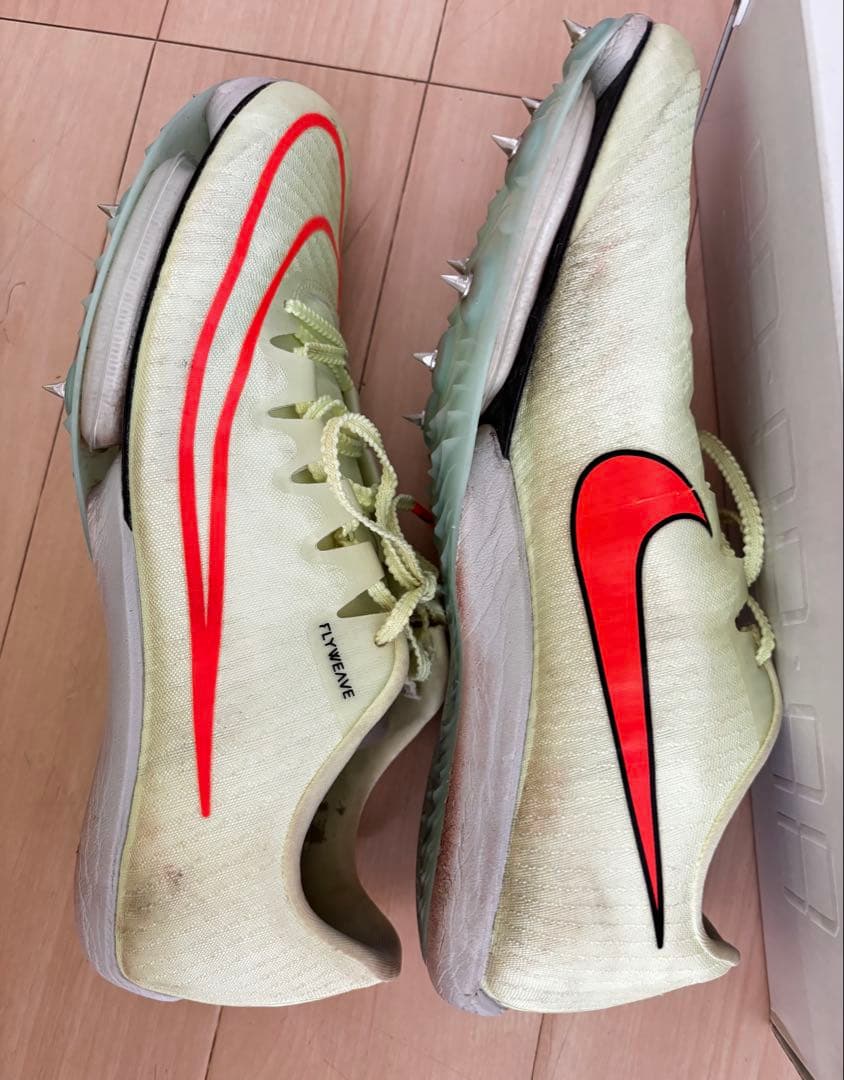 週末値引き中！パンク無し Nike マックスフライ 27.0
