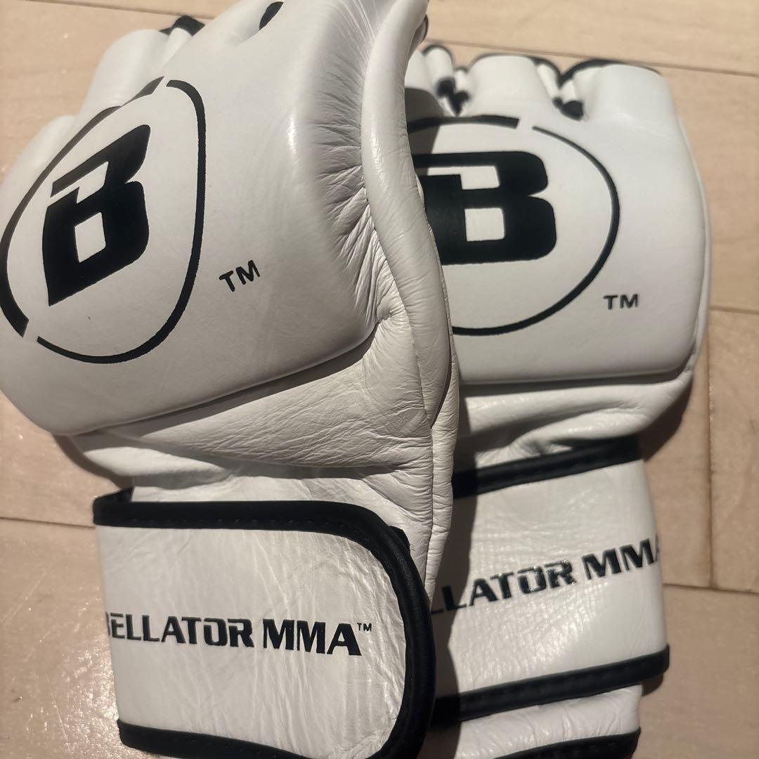 BELLATOR MMAホワイトオープンフィンガーグローブ(L size)