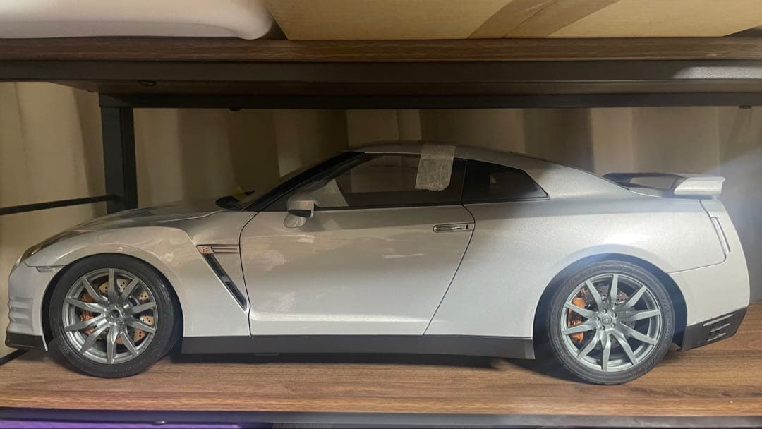 イーグルモス　1/8 R35 GT-R ジャンク