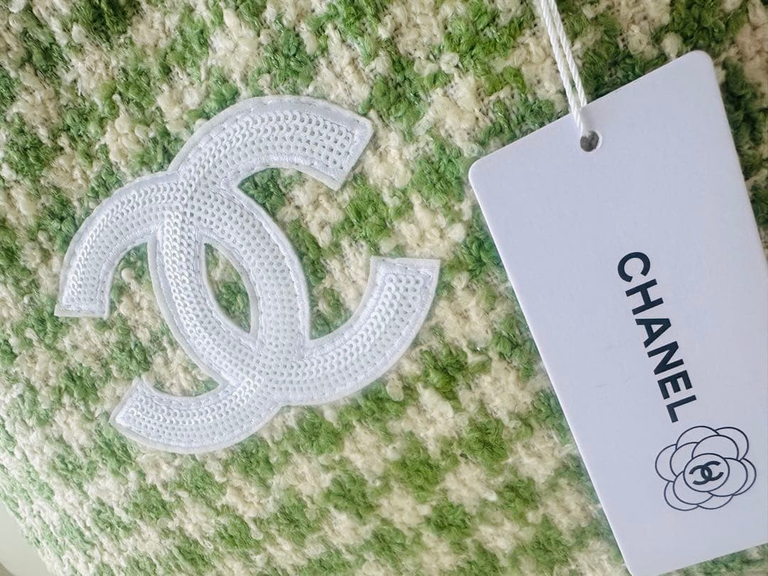 CHANELシャネル☆ノベルティ新品未使用ツイードトートバッグ緑系スパンコール
