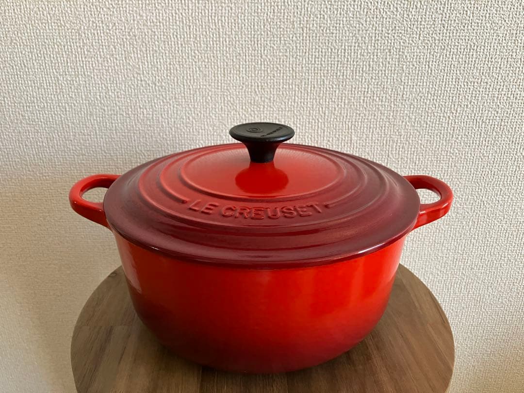 Le Creuset ル・クルーゼ ココット・ロンド 20cmチェリーレッド