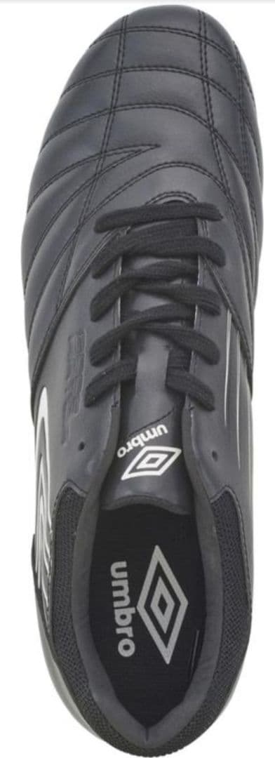 【新品】Umbro ブラック アクセレイター スパイク　27.5cm
