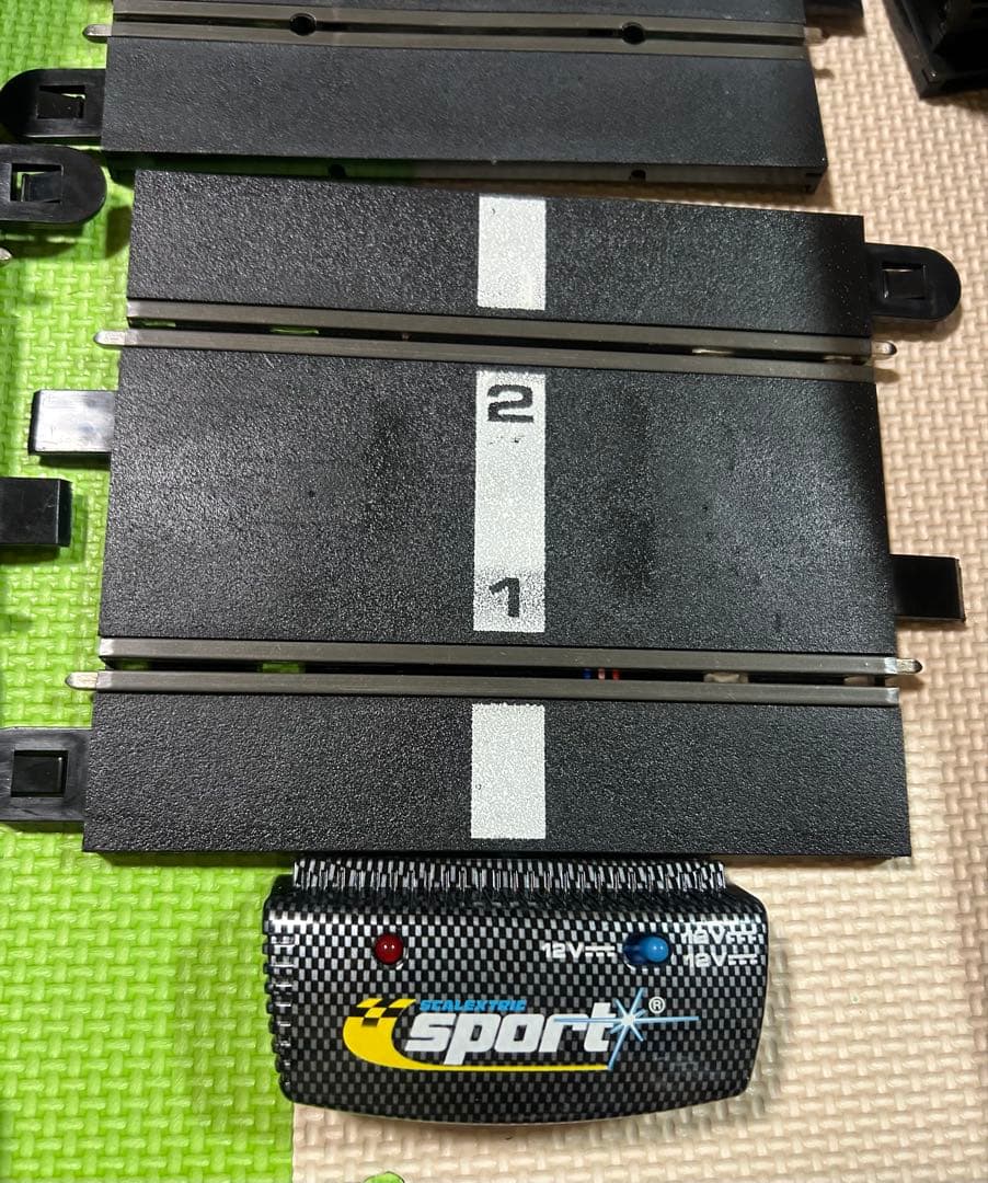 スロットカー　コースセット 35枚 クアトロックス ミニカー Quattrax