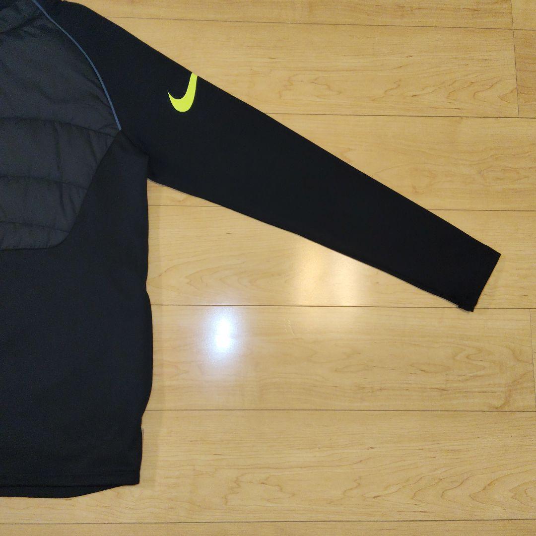 智です。　　Lサイズ 美品【NIKE】ナイキ長袖サーマパッド ストライク