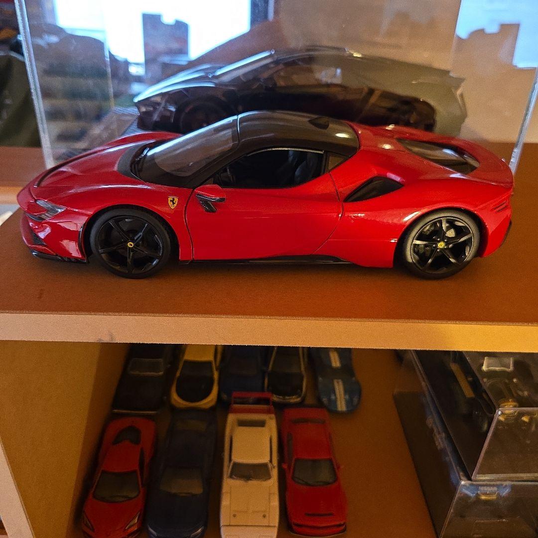 Ferrari SF90 Stradale 1/18 ミニカー