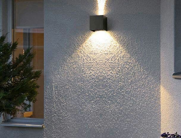 LED ウォールライト 屋内および屋外での使用 調整可能なビーム角度 2個入2