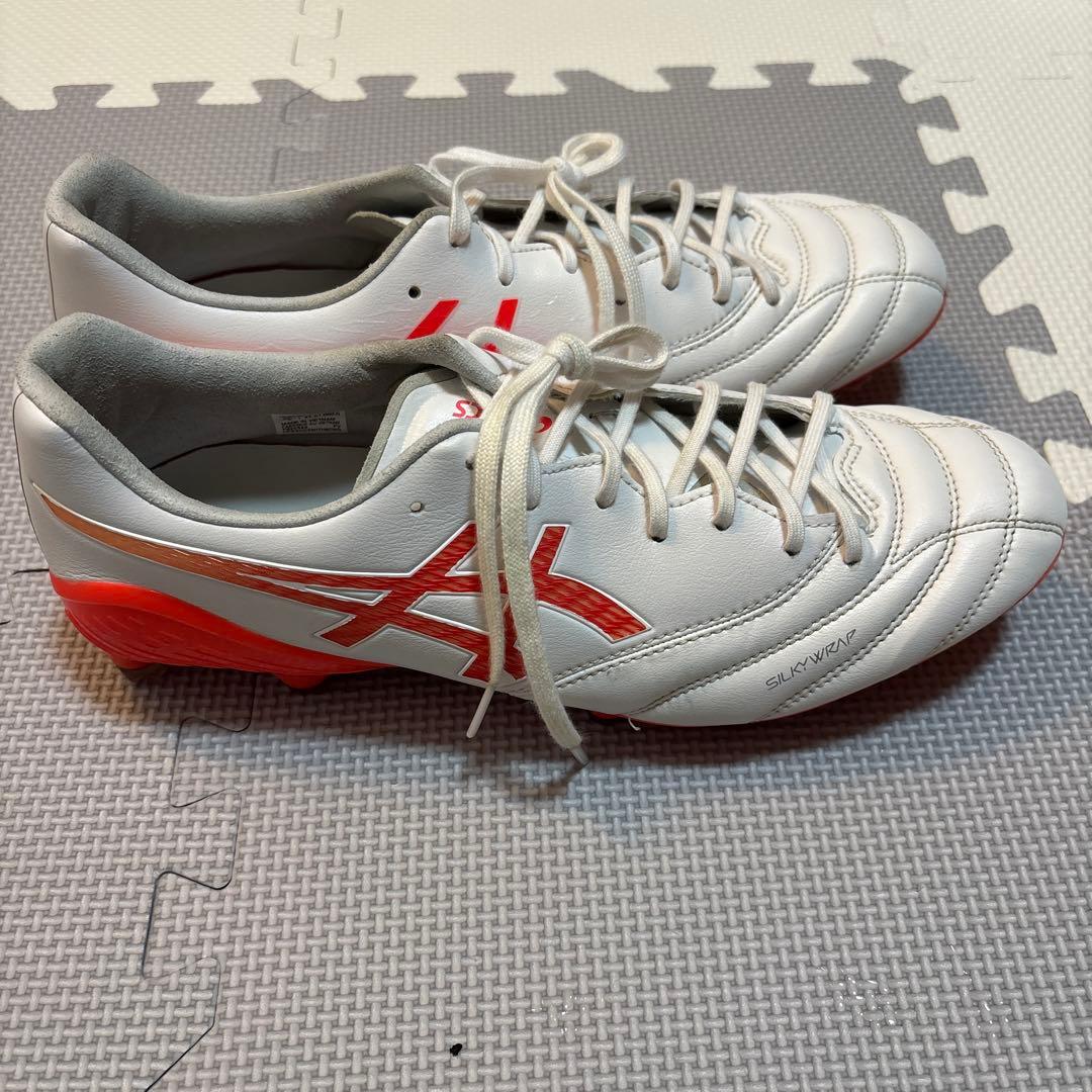 ASICS サッカーシューズ ホワイト/オレンジ