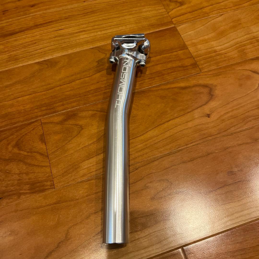 THOMSON シートポスト 27.2 x 250 セットバック シルバー