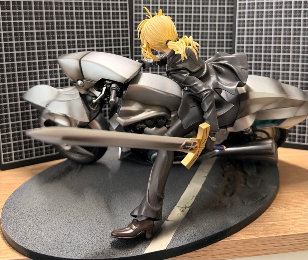 Fate/Zero セイバー　アルトリア　フィギュア