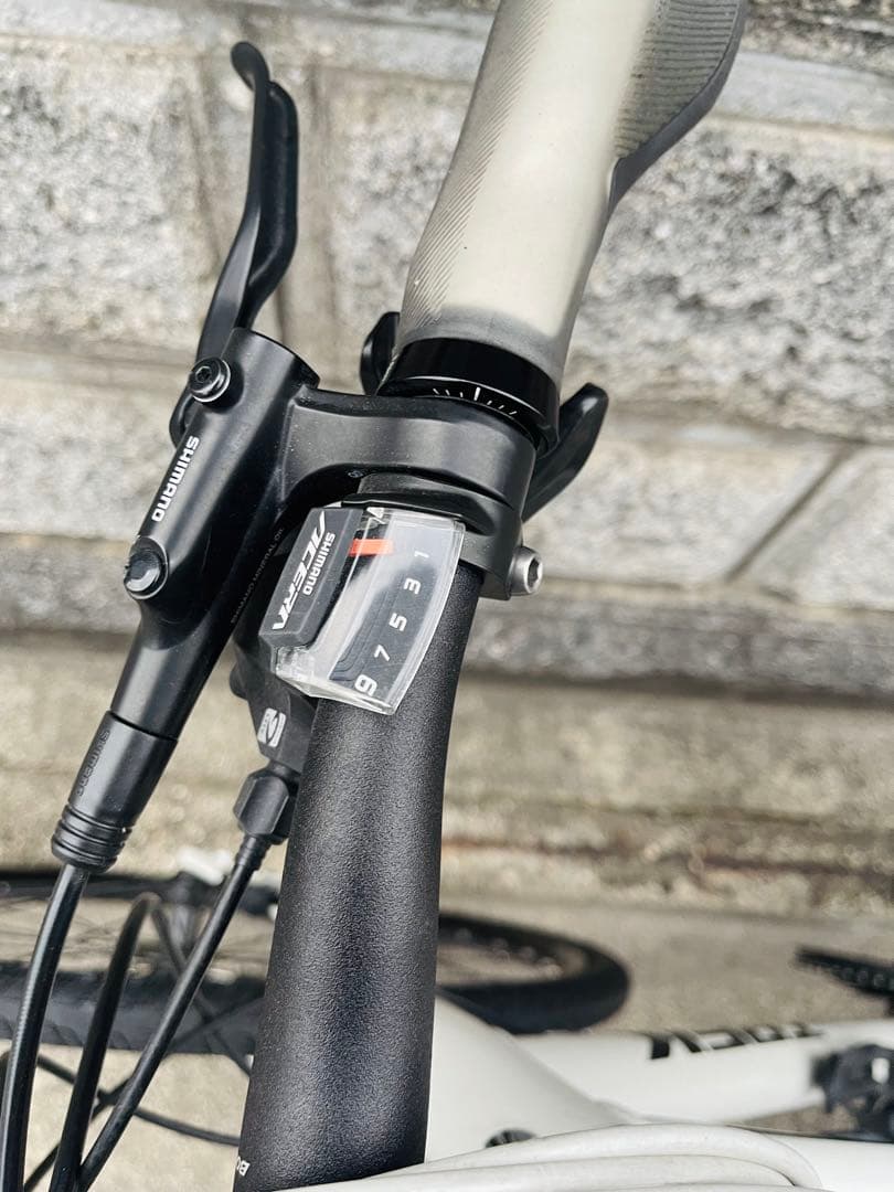 TREK FX3 DISC 2019年 クロスバイク 27段ギア 大阪引取り