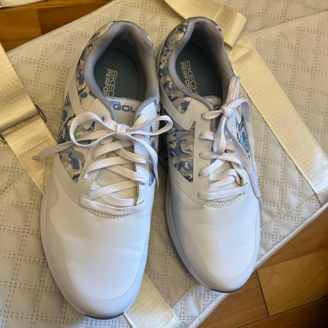 美品　SKECHERS ゴルフ  23.5cm レディースシューズ