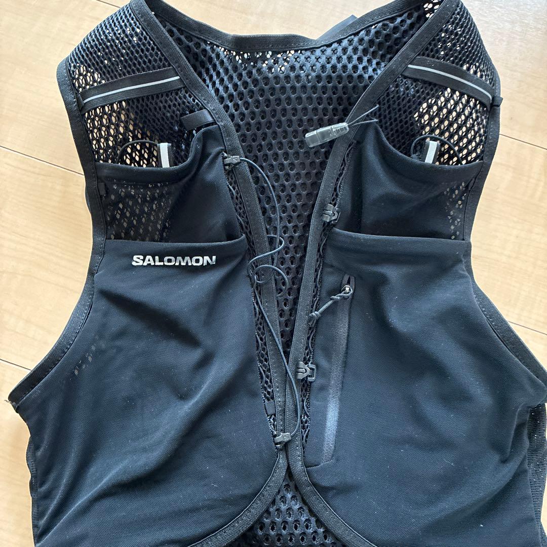 SALOMON ACTIVE SKIN 8 ブラック　SOFTFLASK 2本