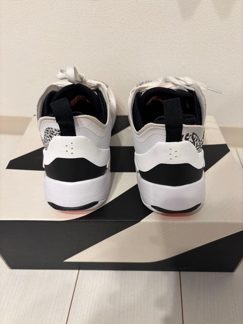 シューズ(男性用) Jordan Luka1