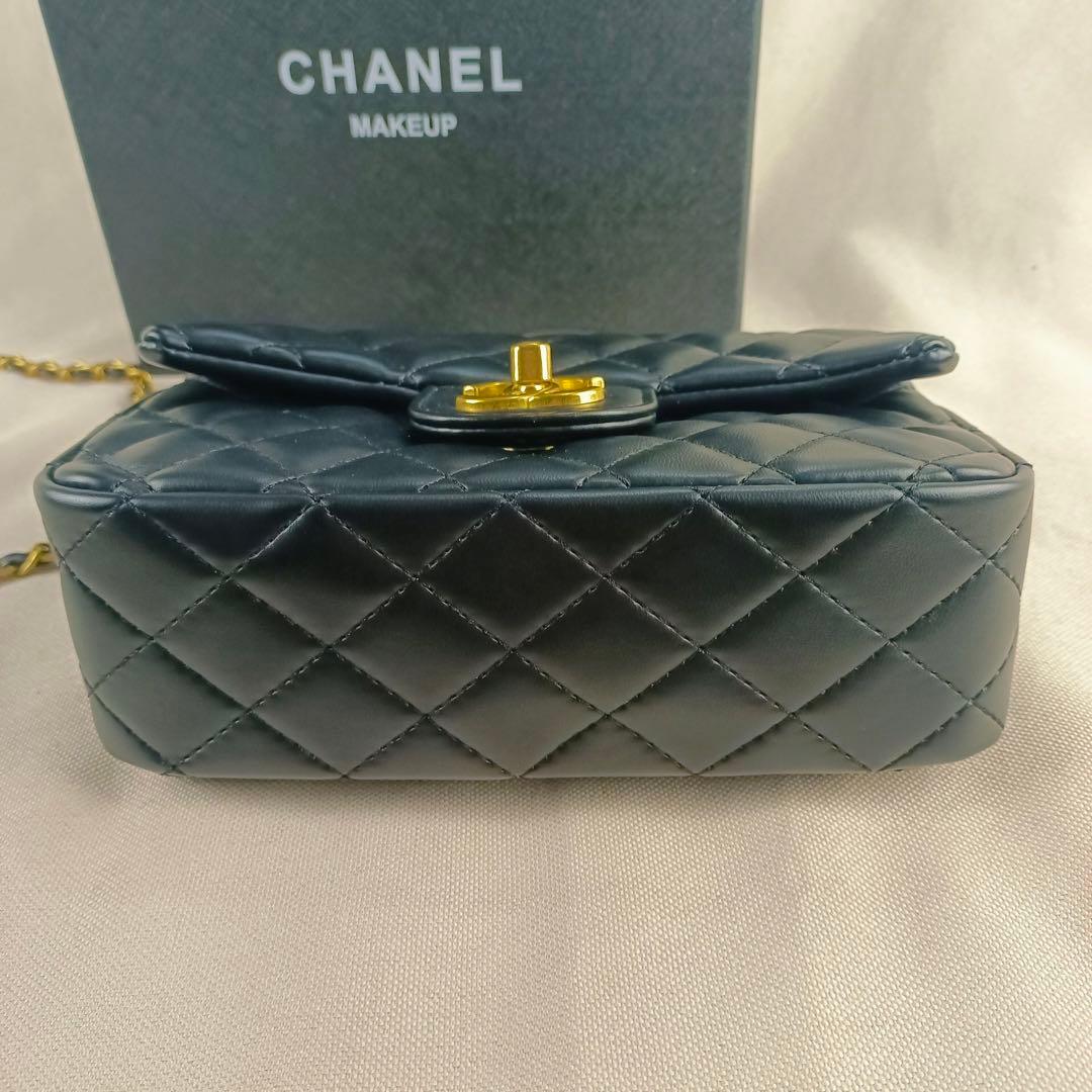 CHANELノベルティハンドル ゴールドロゴプレート キルティング バッグ非売品