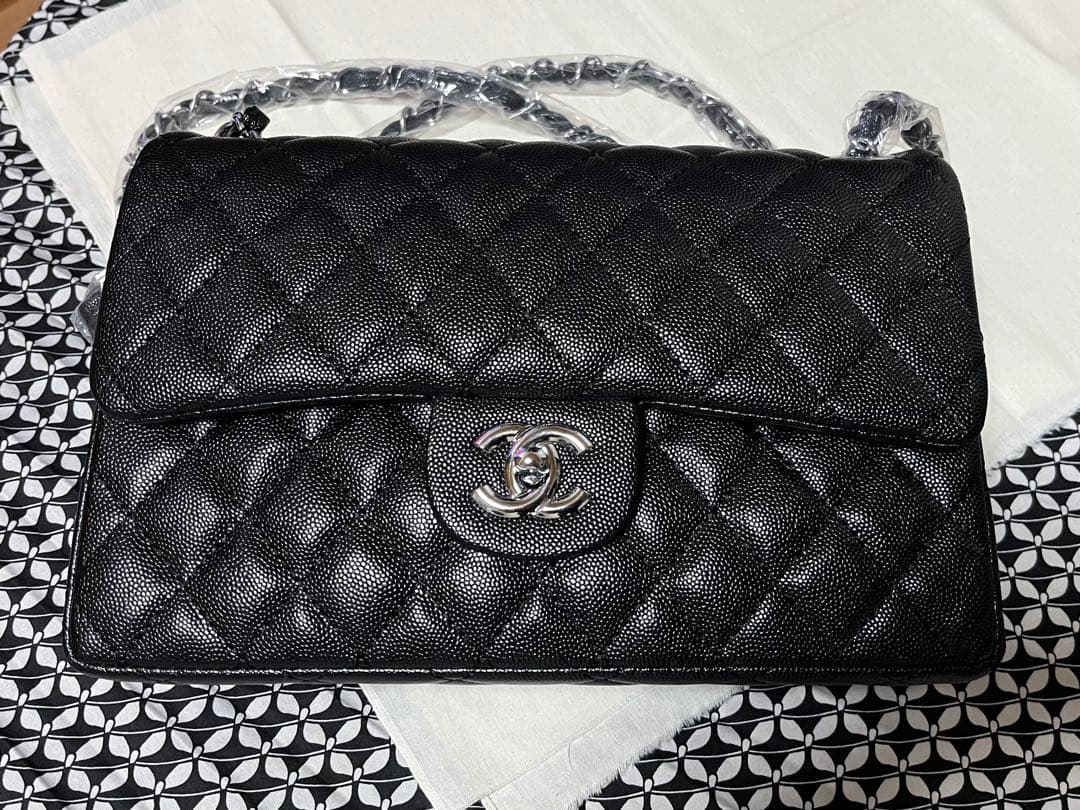 CHANEL 黒キャビアスキン シルバーチェーン ノベルティ