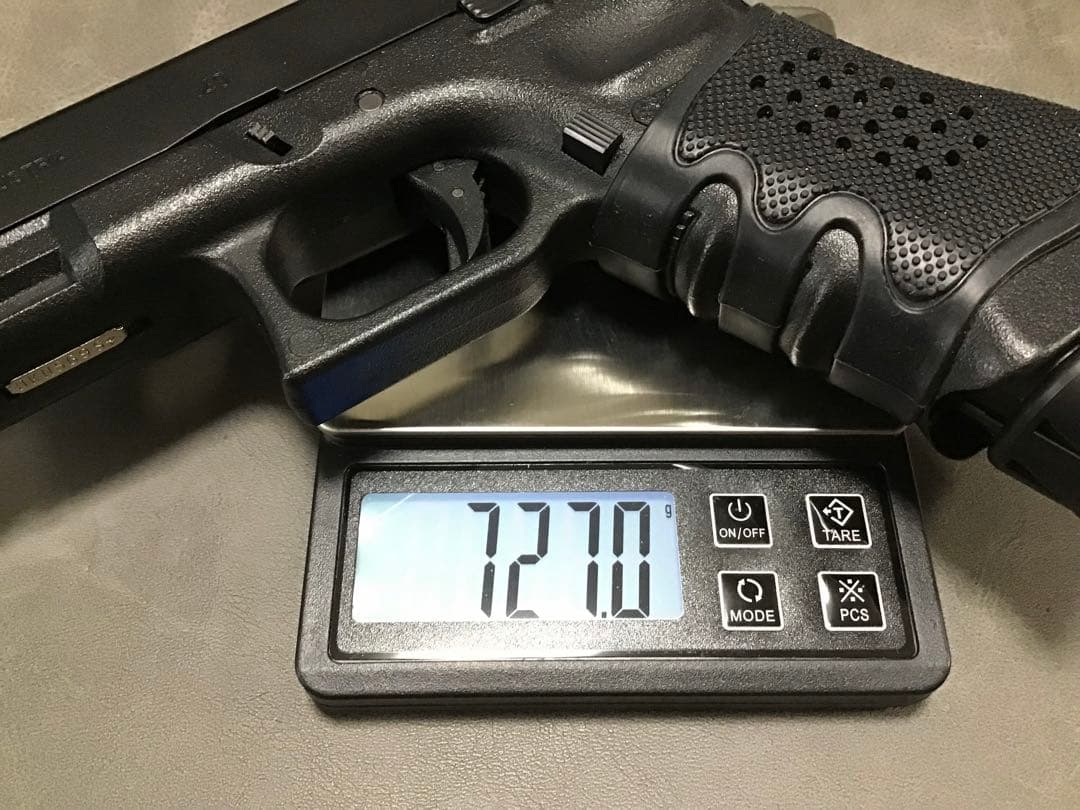 東京マルイ GLOCK 22 ガスガン マガジン2本とラバーグリップ付