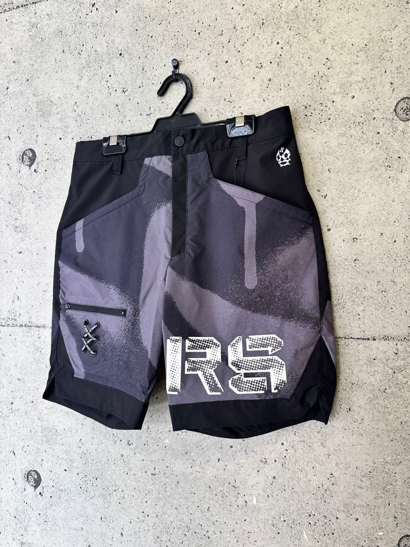 【新品未使用】サイズ4 メンズ ハーフパンツ ラッセルノ 2692