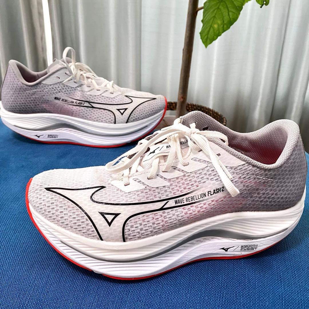MIZUNO ウエーブリベリオンフラッシュ 2 ランニング 26cm