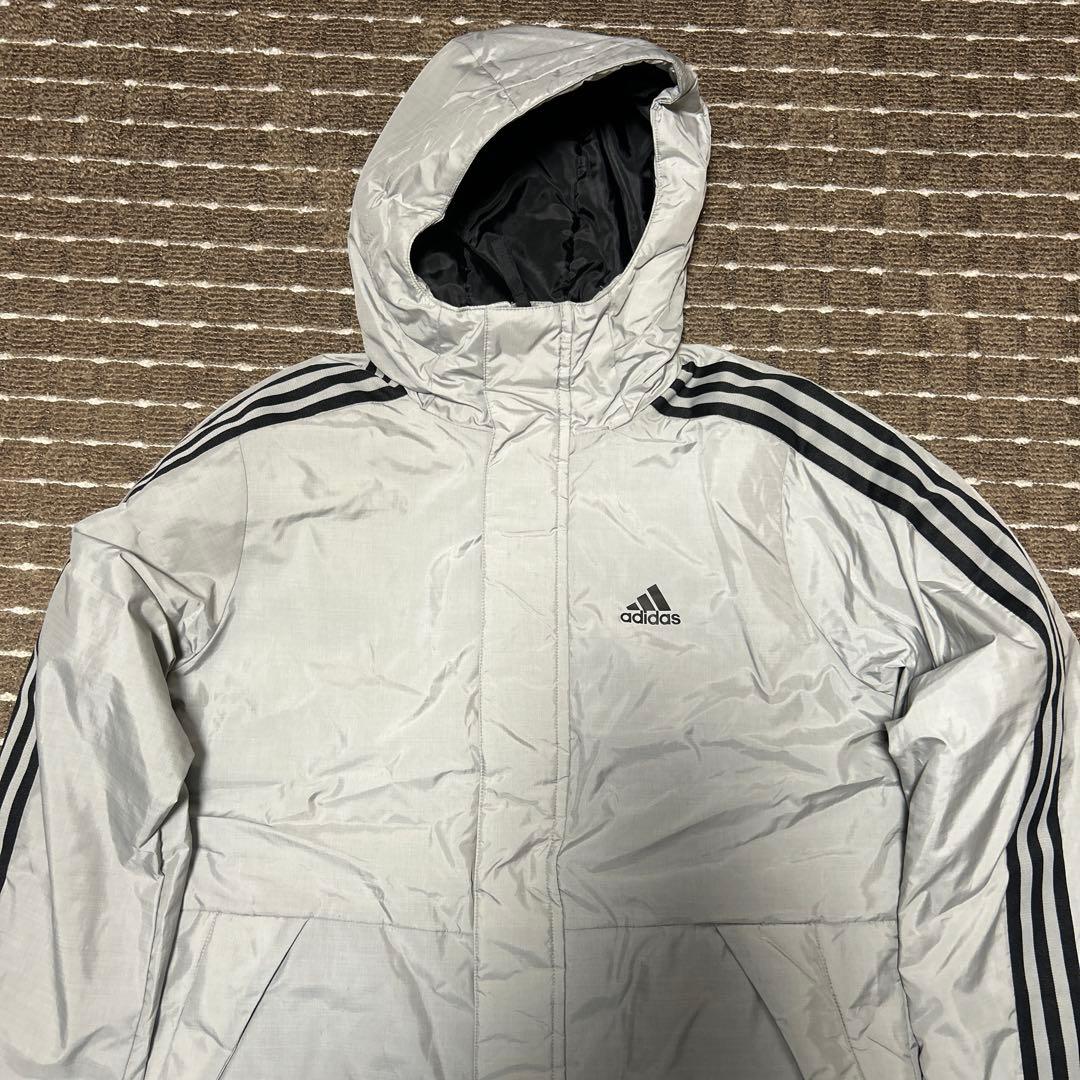 未使用品‼️adidasベンチコート光沢のあるグレー