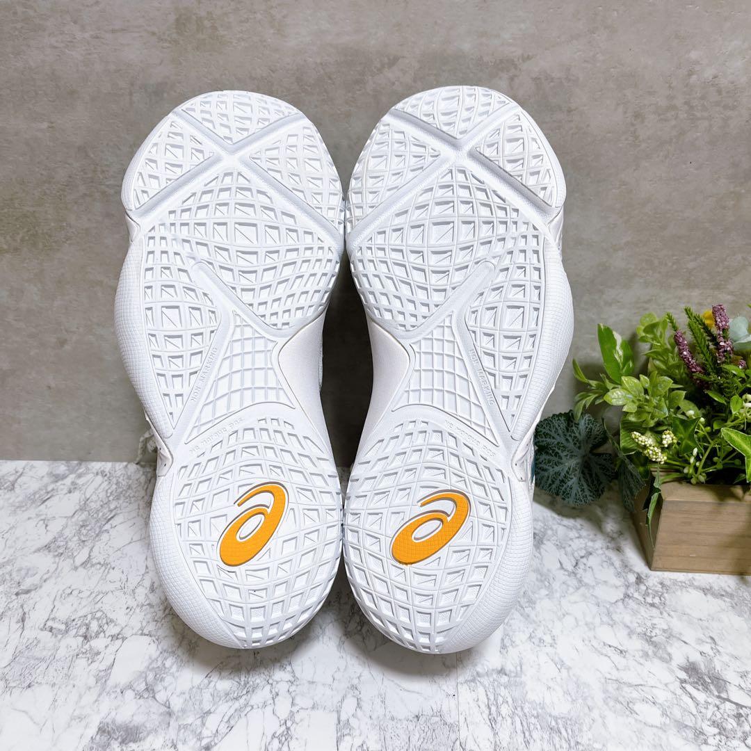 未使用タグ付【ASICS アシックス】バスケットボールシューズ アンプレアルス
