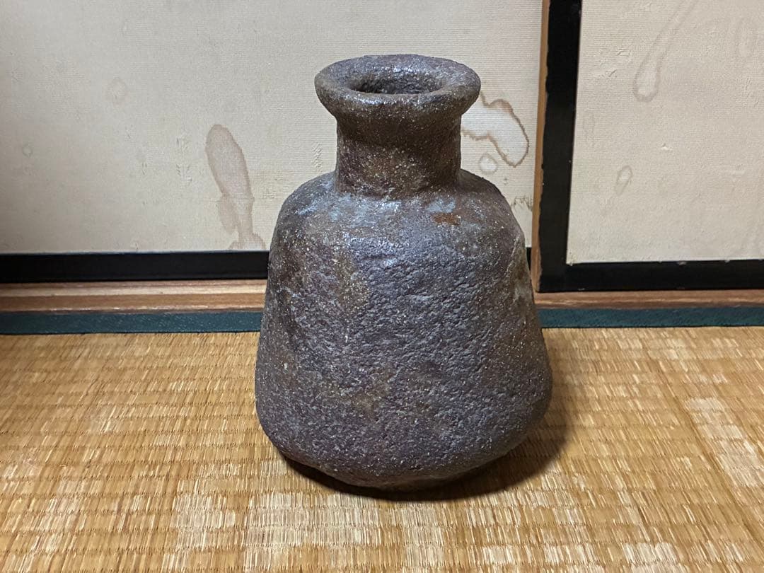 古い 陶器 うずくまる 壺 花入 時代物