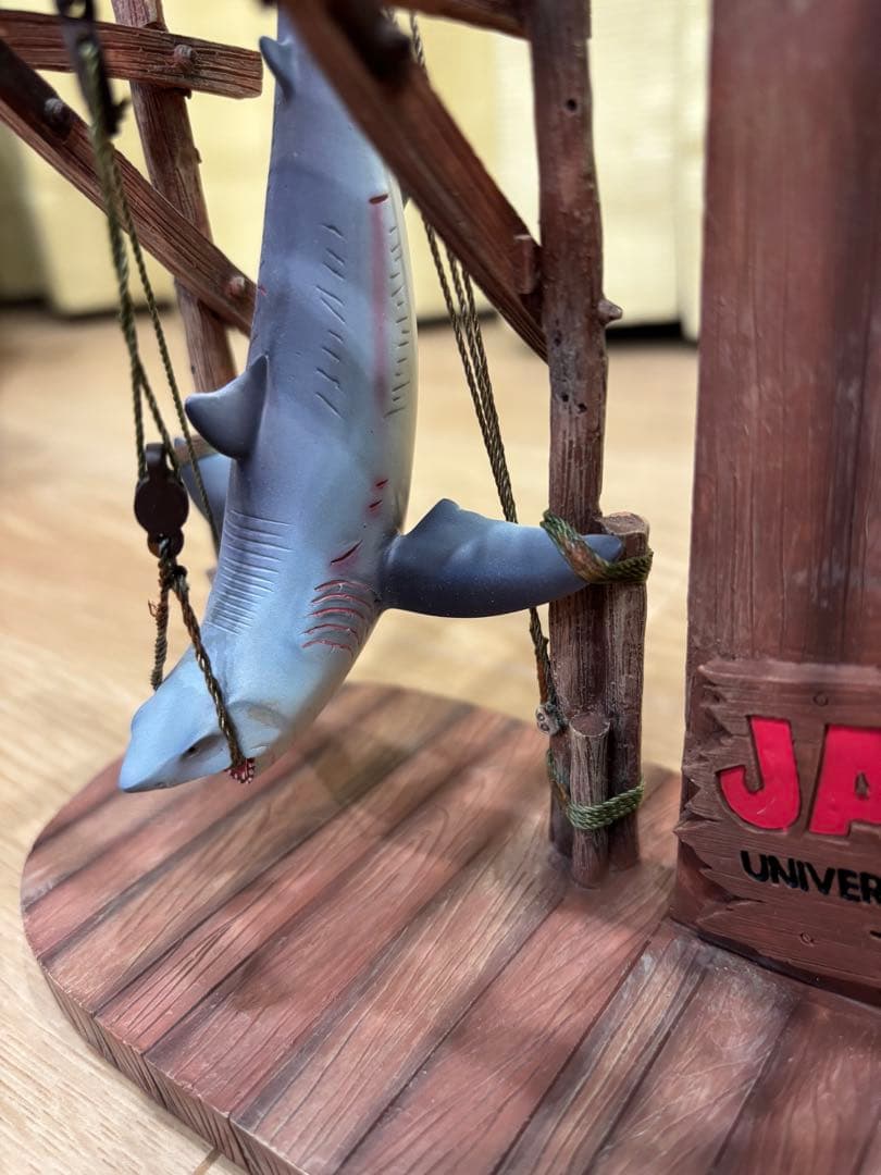 【美品】USJグッズ JAWS ジョーズ キーチェーンフック スタンド