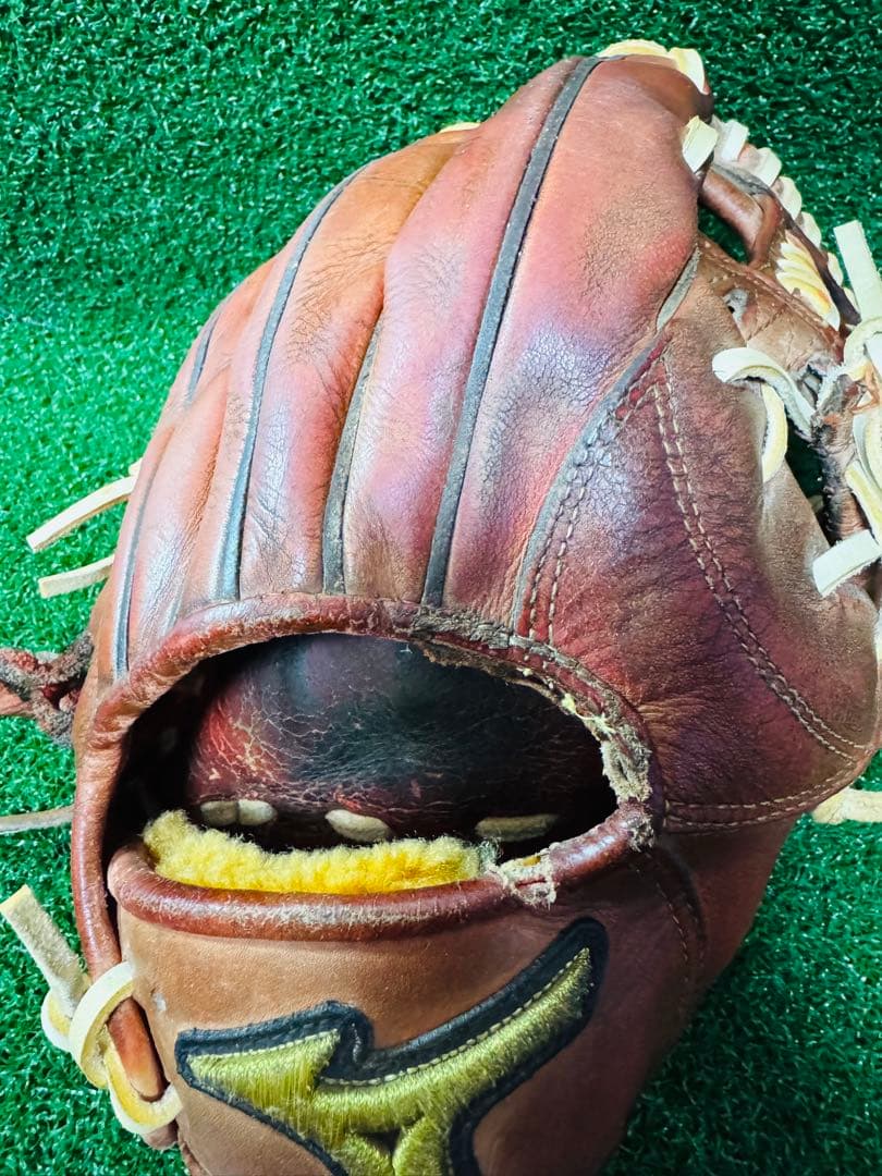 y*e様 ミズノプロ　内野手用　硬式グラブ