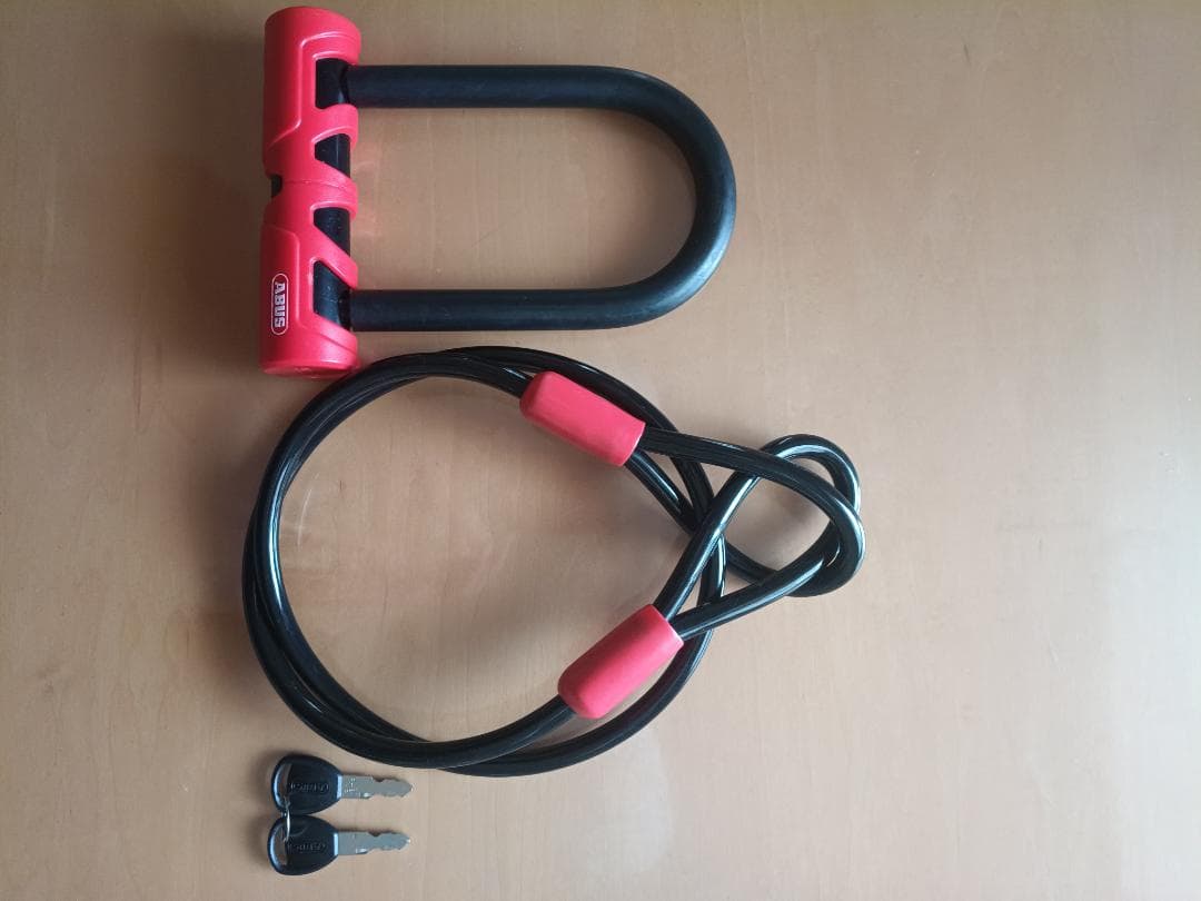 ABUS U字ロックとケーブルロックセット