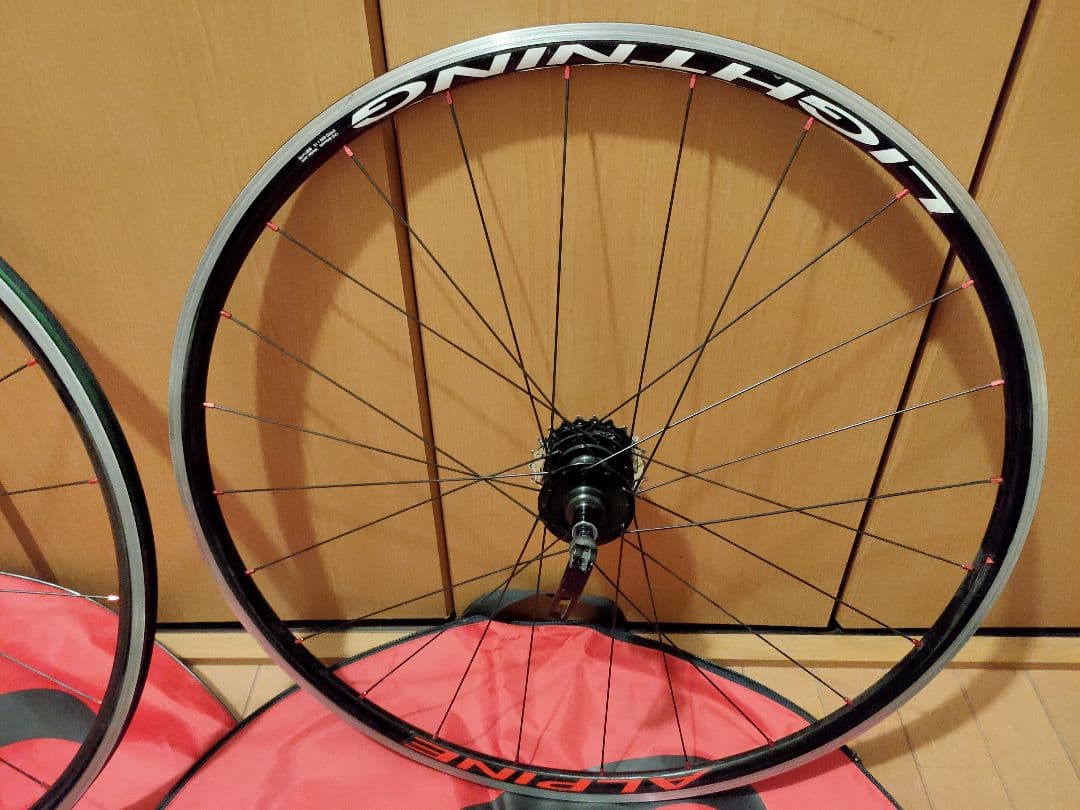 前後1330g ライトニングアルパイン　ホイール